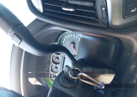 2017 Chevrolet Silverado 1500 2Lt из США, поврежденный, VIN 3GCUKREC9HG191976